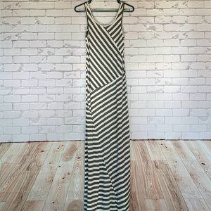 Sleeveless Maxi Dress